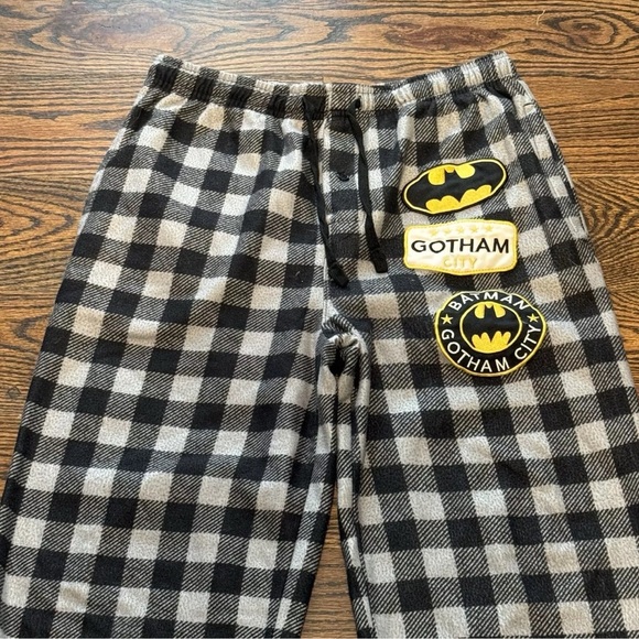 Batman Mens Pajama Pants Black Plaid, Pockets, Patches, Size Medium - Picture 2 of 7